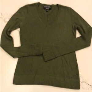Banana Republic Green V-Neck Sweater